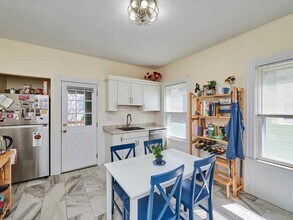 48 Wordsworth St, Unit 1 in Boston, MA - Foto de edificio - Building Photo