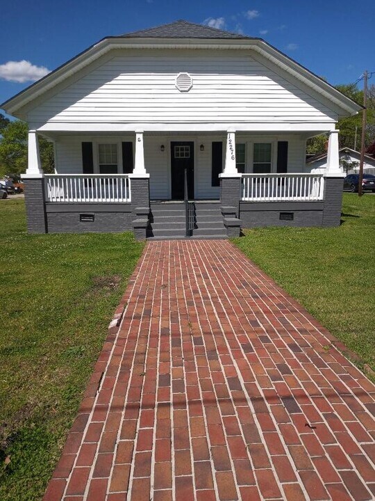 12276 Oak Ave in Bailey, NC - Building Photo