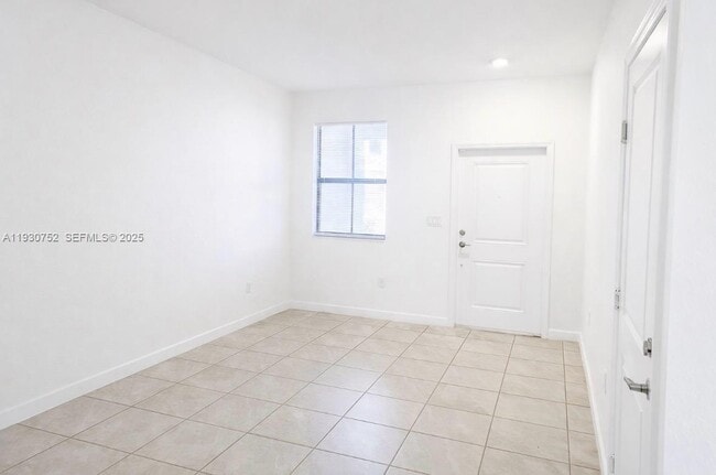 11956 SW 244 Ln in Princeton, FL - Building Photo - Building Photo