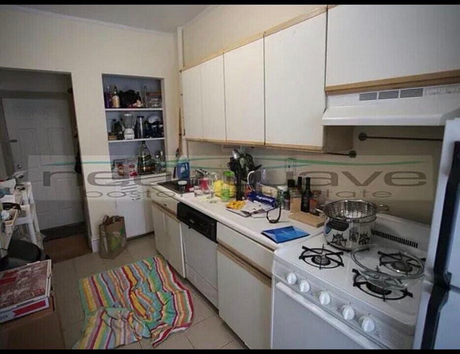 229 Newbury St, Unit 2F in Boston, MA - Building Photo