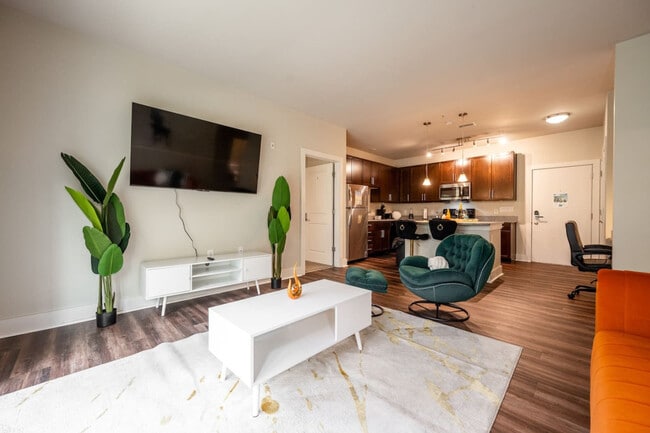 7630 Solana Dr in Indianapolis, IN - Foto de edificio - Building Photo