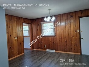 2001 SE Maryland Ave in Topeka, KS - Building Photo - Building Photo