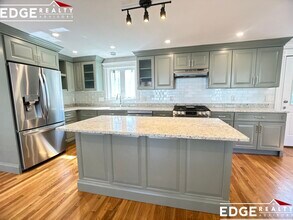 15 Moody St, Unit 1 in Chestnut Hill, MA - Building Photo - Building Photo
