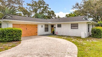 2959 Laurel Ct in Dunedin, FL - Building Photo
