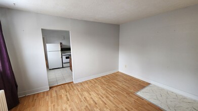 149 Penetang Street in Barrie, ON - Building Photo - Interior Photo