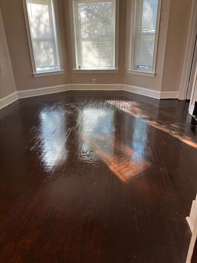 8009 S Throop St in Chicago, IL - Building Photo - Building Photo