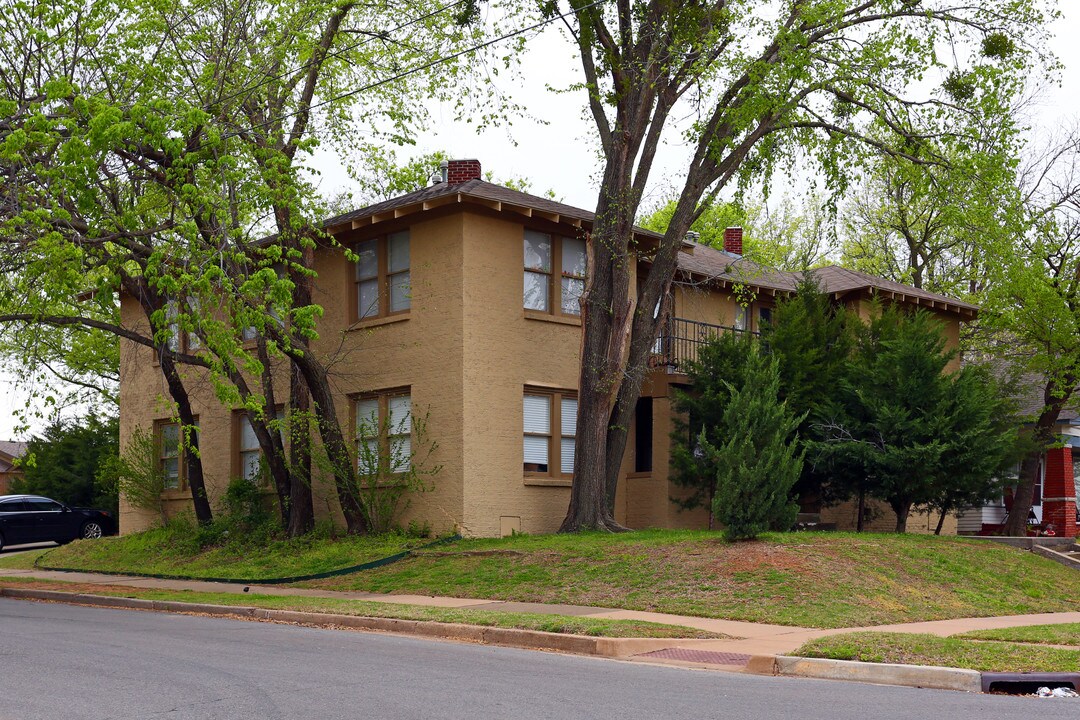 1000 NW 21st St in Oklahoma City, OK - Building Photo