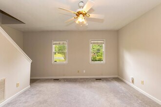 1300 Cherrycrest Dr in Durham, NC - Building Photo - Building Photo