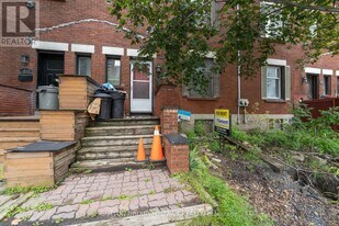 461 Slater St. in Ottawa, ON - Building Photo