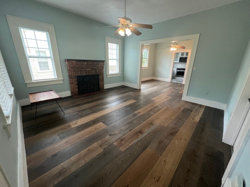 316 Bay St in Tarpon Springs, FL - Building Photo