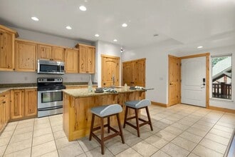 396 Juniper Rd in Somers, MT - Building Photo - Building Photo