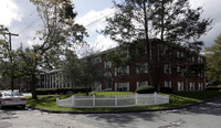 Westside Colonial in Brockton, MA - Foto de edificio - Building Photo