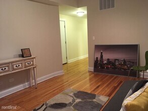 1108 W Balmoral Ave in Chicago, IL - Building Photo - Building Photo