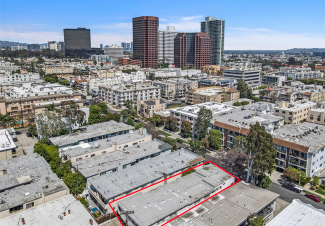 11937 Kiowa Ave in Los Angeles, CA - Building Photo - Building Photo