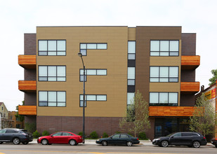 Hutchinson Lofts in Chicago, IL - Building Photo - Building Photo