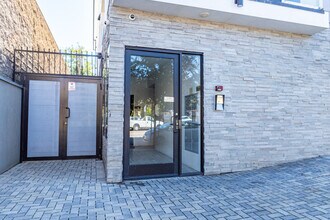 Camarillo Residentials in North Hollywood, CA - Building Photo - Building Photo