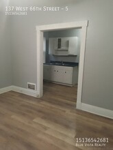 137 W 66th St in Cincinnati, OH - Foto de edificio - Building Photo