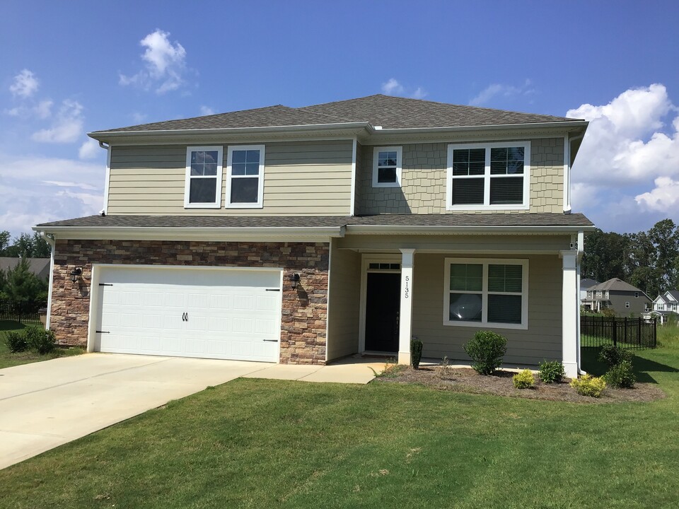 5135 Coppage Ct in Cumming, GA - Building Photo