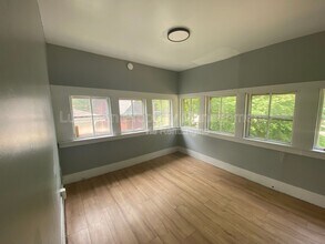 720 Oak St in Kalamazoo, MI - Building Photo - Building Photo