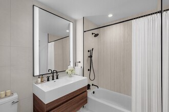 111 Varick St in New York, NY - Foto de edificio - Building Photo