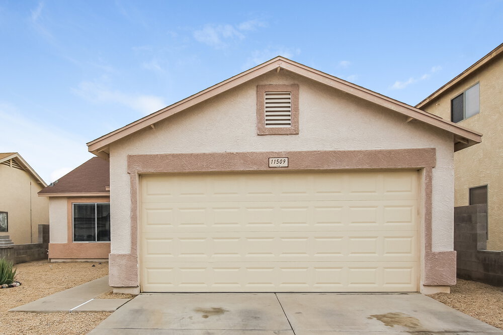11509 W Bloomfield Rd in El Mirage, AZ - Building Photo