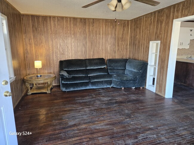 1104 S Western St, Unit B in Amarillo, TX - Foto de edificio - Building Photo