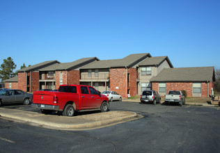 Archwood Apartments in Arkoma, OK - Building Photo - Building Photo