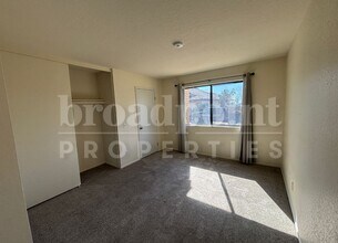 2148 Skyview Glen in Escondido, CA - Building Photo - Building Photo