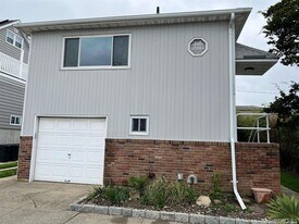 113 Maple Blvd in Long Beach, NY - Building Photo