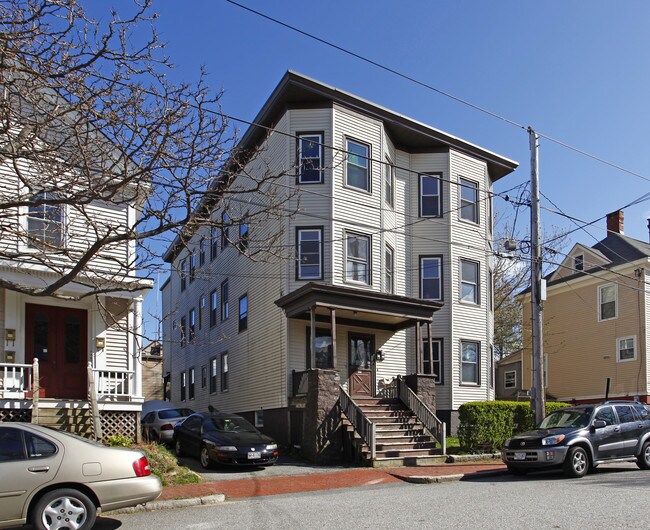 64 Montreal St in Portland, ME - Building Photo - Building Photo