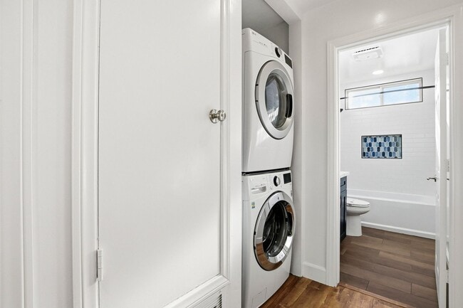 4191 Combe Way in San Diego, CA - Building Photo - Building Photo