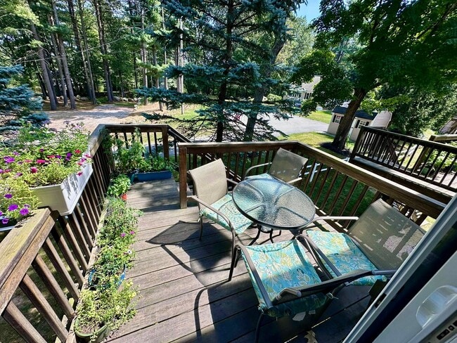 property at 262 Littleton Rd