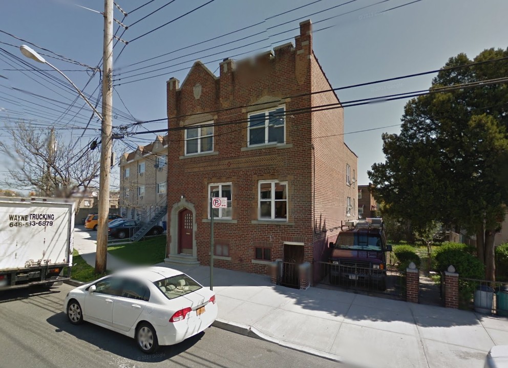 3332 Paulding Ave in Bronx, NY - Building Photo