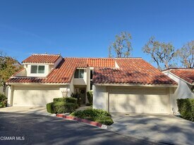 647 Blue Oak Ave in Thousand Oaks, CA - Building Photo