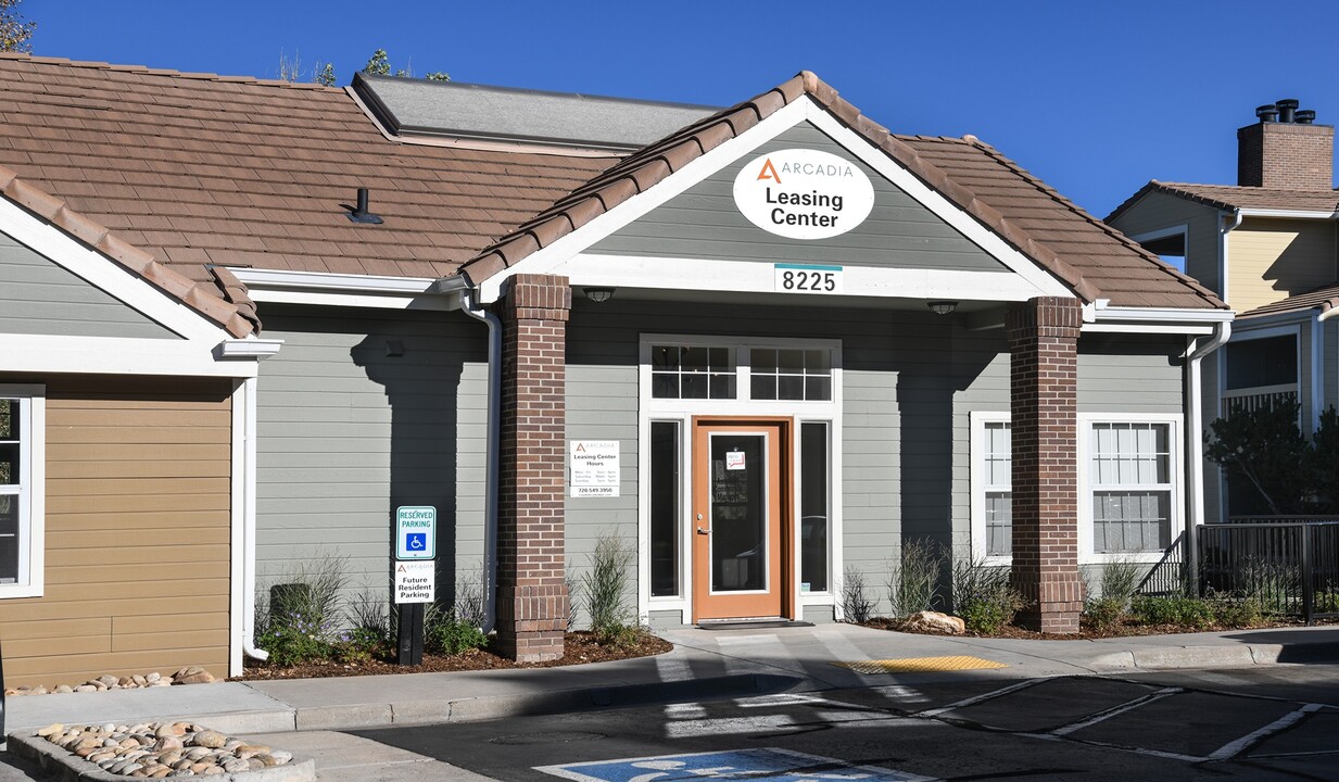 Arcadia Apartment Homes in Centennial, CO - Foto de edificio