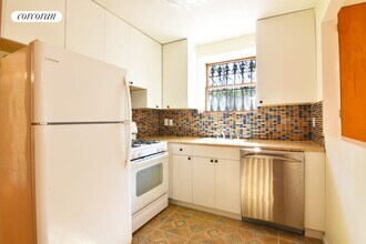 32 Greene Ave in Brooklyn, NY - Building Photo - Building Photo