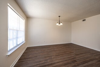 Courtney Heights Apartments in Slidell, LA - Building Photo - Interior Photo