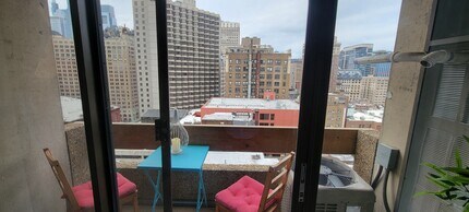 1326 Spruce St, Unit 1603 in Philadelphia, PA - Building Photo - Building Photo