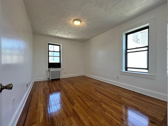 24 Rock St in Jersey City, NJ - Building Photo - Building Photo