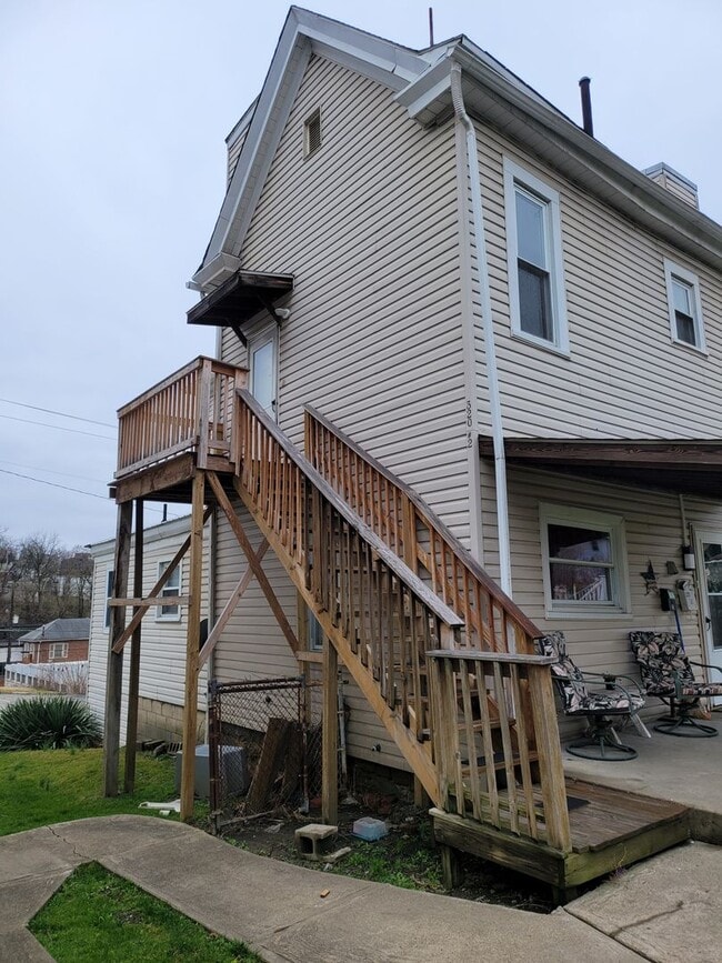 property at 320 Jefferson Ave