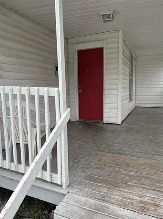 311 S Taylor St, Unit 1 in Mishawaka, IN - Building Photo