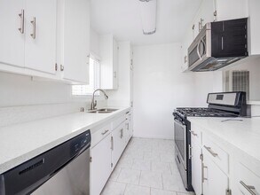 1848 12th St in Santa Monica, CA - Building Photo - Building Photo