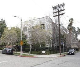 1756 Tamarind Ave in Los Angeles, CA - Foto de edificio - Building Photo