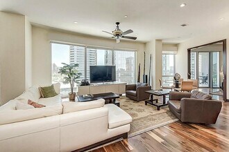 1600 Post Oak Blvd, Unit 1202 in Houston, TX - Building Photo - Building Photo