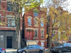 1435 N Bosworth Ave, Unit M05H in Chicago, IL - Building Photo