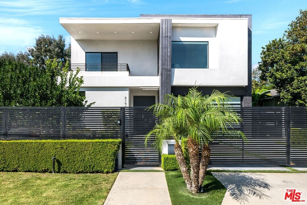 5101 Rubio Ave in Los Angeles, CA - Building Photo