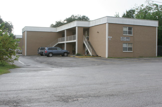 Rainbow Apartments in Tampa, FL - Foto de edificio - Building Photo