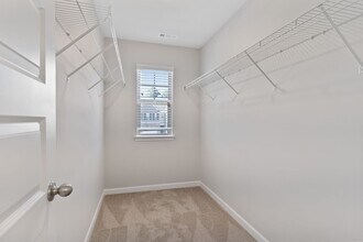 3797 Prospect Point Dr in Oakwood, GA - Building Photo - Building Photo