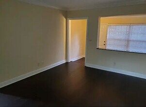 3191 Day Ave in Miami, FL - Building Photo - Building Photo