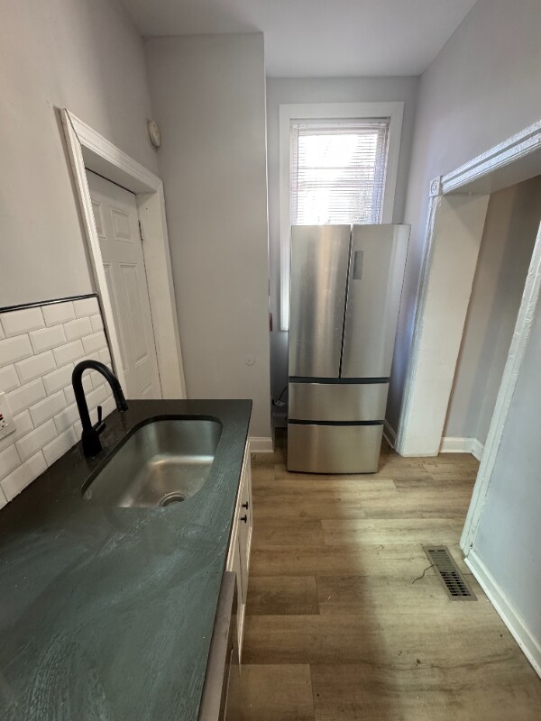 5102 Spruce St-Unit -1Fl in Philadelphia, PA - Building Photo - Building Photo